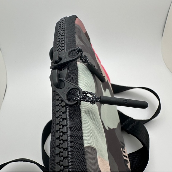 Lululemon Easy Access Camo Pink Blue Crossbody Fanny Pack Shoulder Bag - Picture 8 of 15